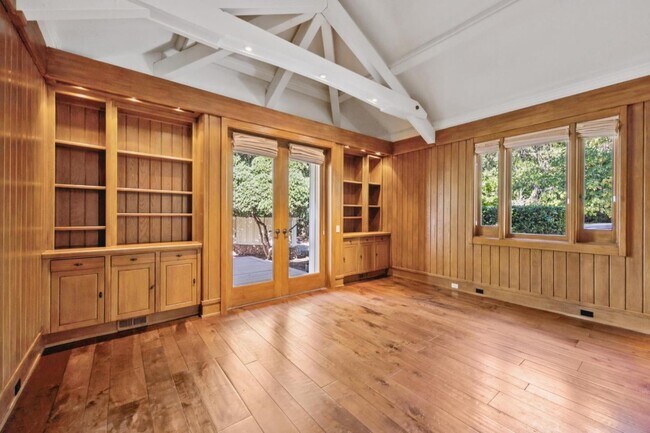 Building Photo - 39 Faxon Rd