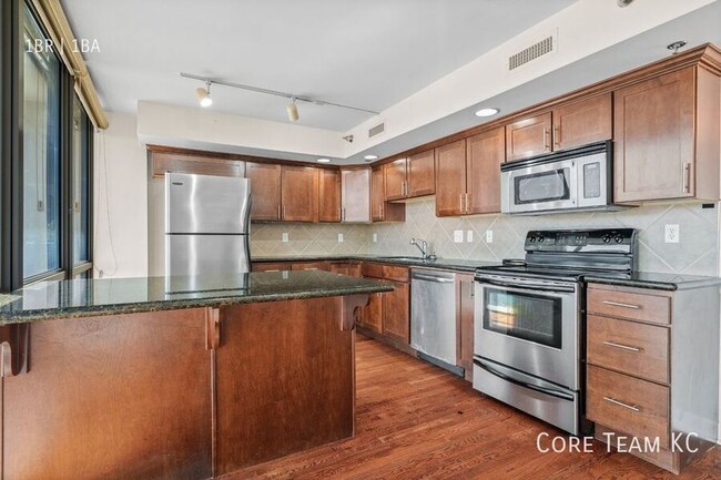 Building Photo - 600 Admiral Blvd
