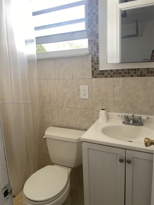 Building Photo - 2141 N 58th Ave