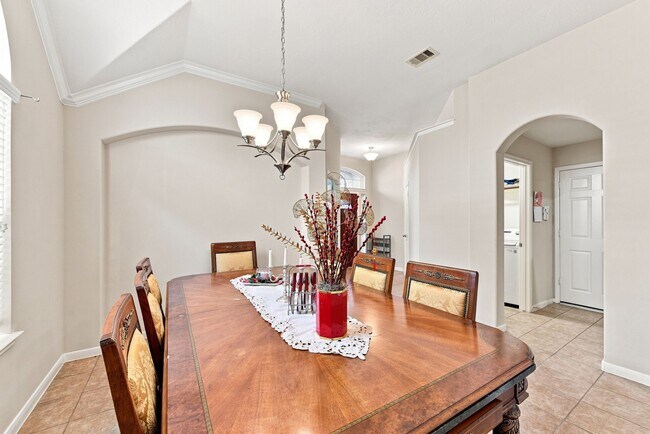 Building Photo - 8306 Calico Canyon Dr