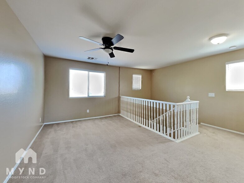 Building Photo - 4732 W Dill Ave