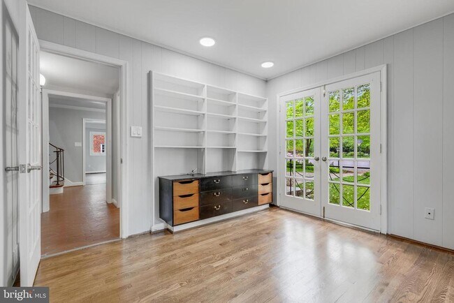 Building Photo - 1011 Shipman Ln