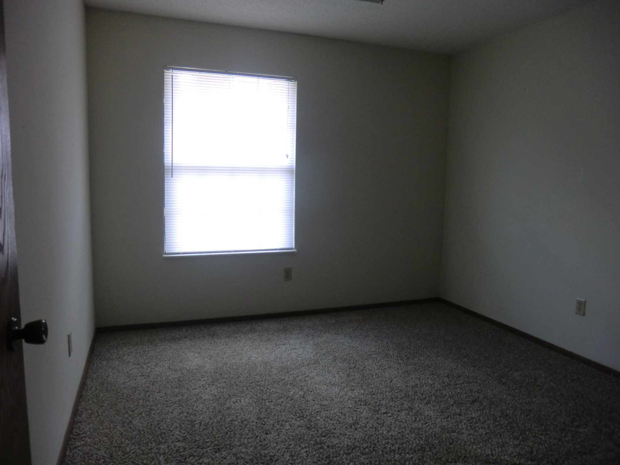 Building Photo - 31 Cherry Tree Ln