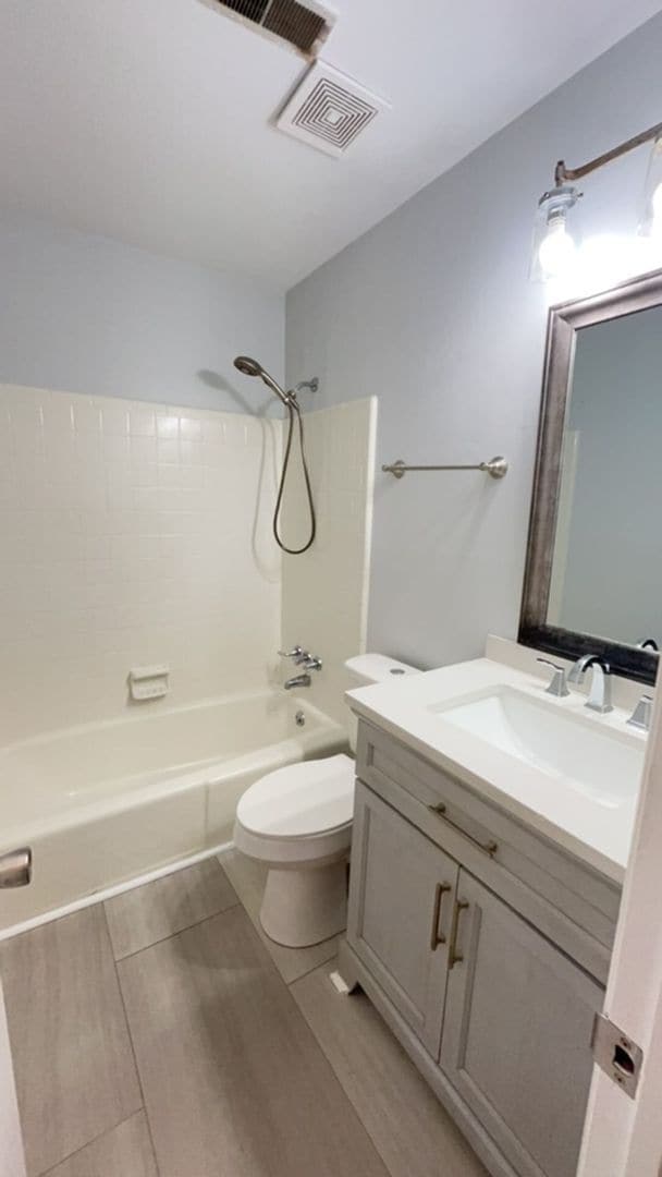 Building Photo - 3 Bedroom, 1.5 Bath Home in Ladson