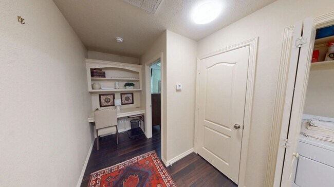 Building Photo - River Ridge Townhomes #1706