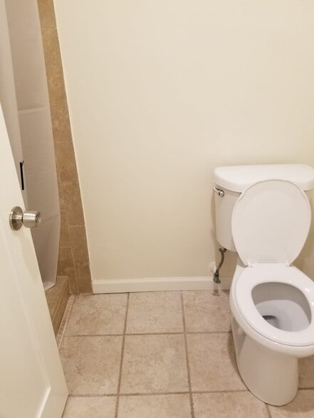 Master bath - 1770 Ximeno Ave