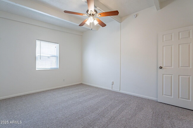 Building Photo - 1331 E Pierson St