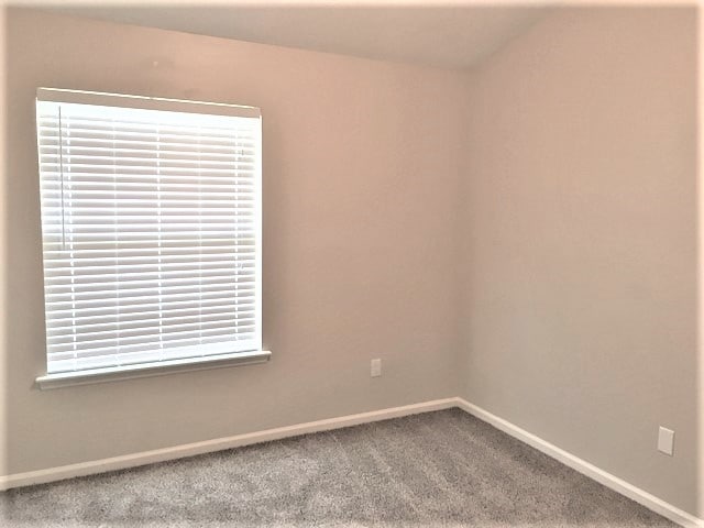 Building Photo - 636 Longcrest Ln