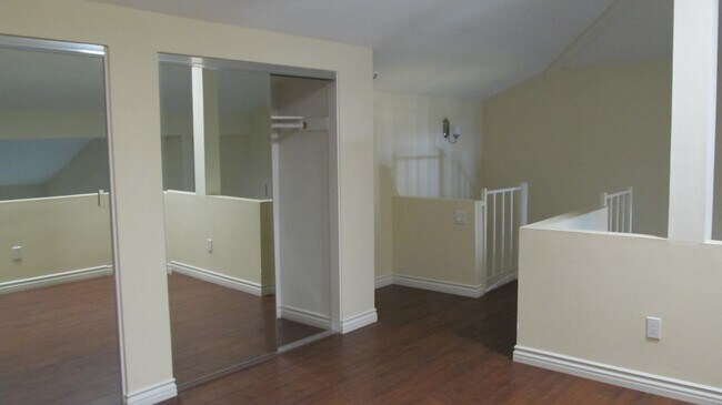 Building Photo - 259 Donax Ave