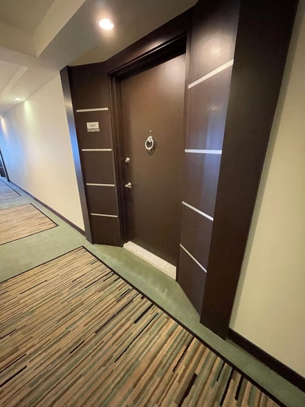 Building Photo - 5701 Collins Ave