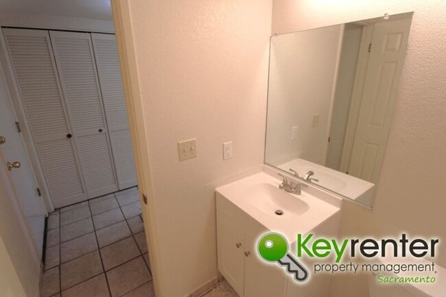 Building Photo - 8021 Sawgrass Cir