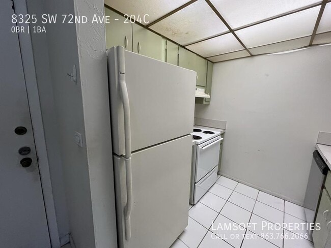 Building Photo - 8325 SW 72nd Ave