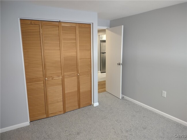 Building Photo - 153 Watertree Dr