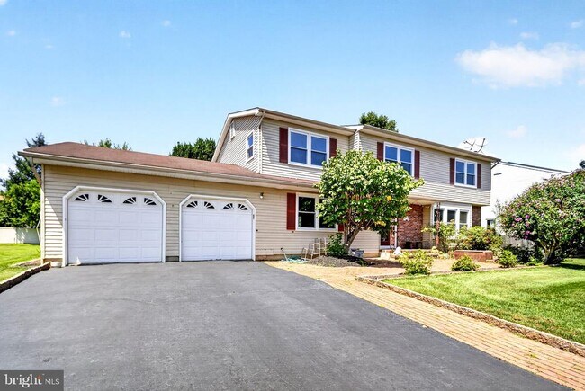 Building Photo - 12 Mershon Ln