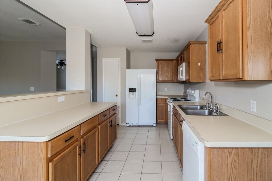 Building Photo - 3309 Bentgate Ct