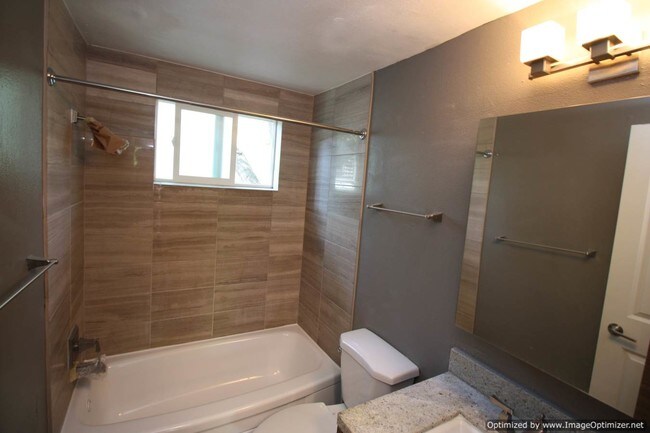 Building Photo - 1202 Logan