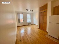 Building Photo - 172 Mulberry St