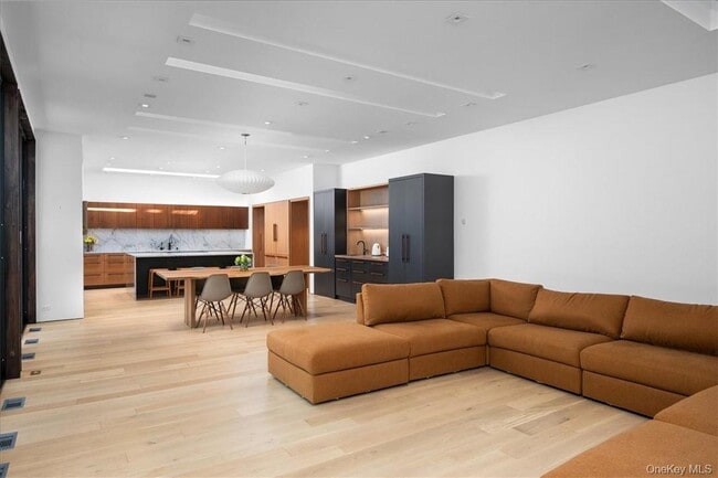 Building Photo - 971 Fenimore Rd