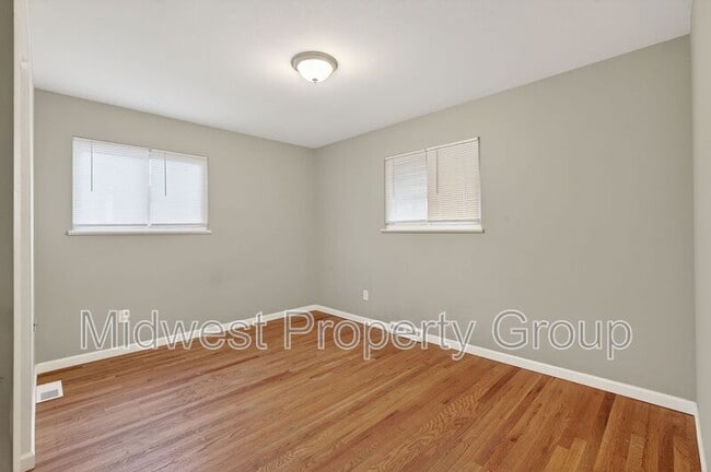 Building Photo - 2365 Dove Dr