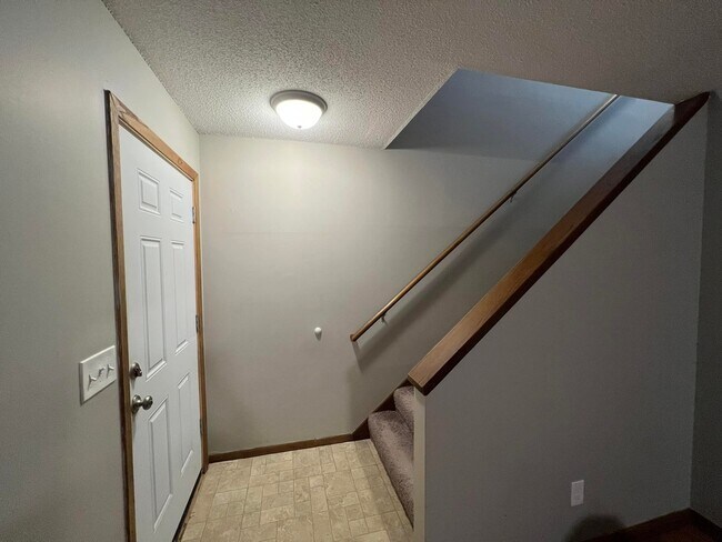 Building Photo - 1409 Farrington St