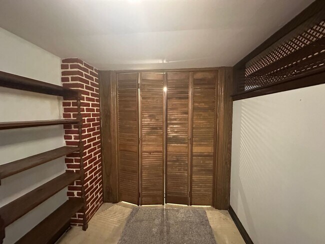 Building Photo - House in Bedford with Lot of Outdoor Space.