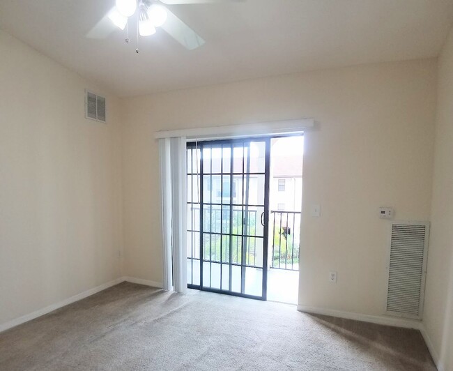 Building Photo - Beautiful 3/2 Pool View Condo  x Rent @ Th...