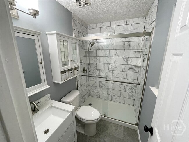 Building Photo - 119 Mustang Dr