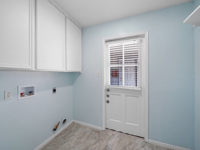 Building Photo - 29414 Stapleford St