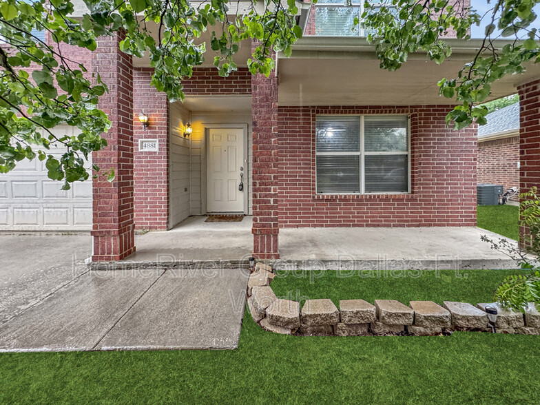 Building Photo - 4881 Trail Hollow Dr