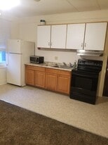 Building Photo - 560 Walnut St