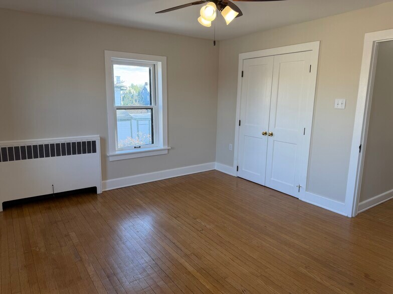 Building Photo - 106 Abbottstown St