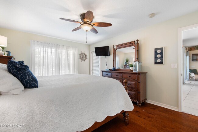 Building Photo - 15 Coolidge Ct