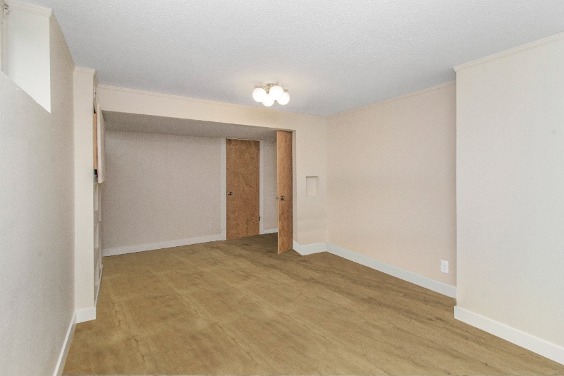 Building Photo - 530 Timberland Dr