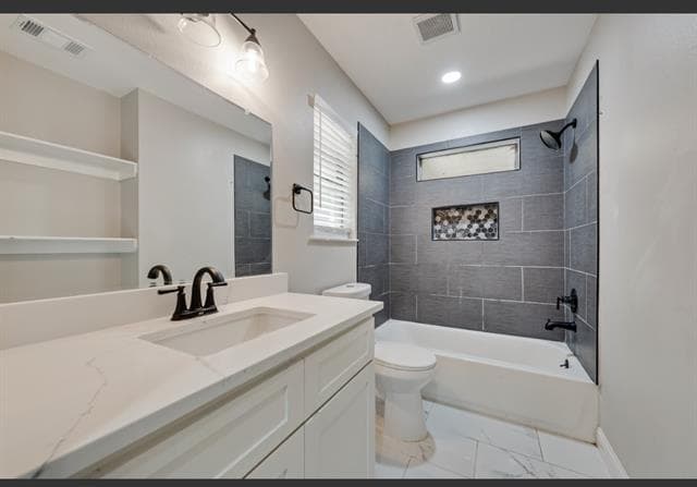 Building Photo - 1803 Old Oak Dr