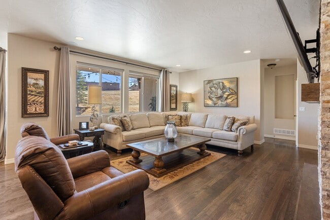 Building Photo - 2156 Villa Creek Cir