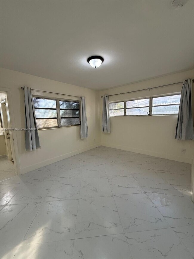 Building Photo - 11601 NW 58th Pl