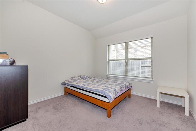 Building Photo - 6915 Twilight Elm Trace