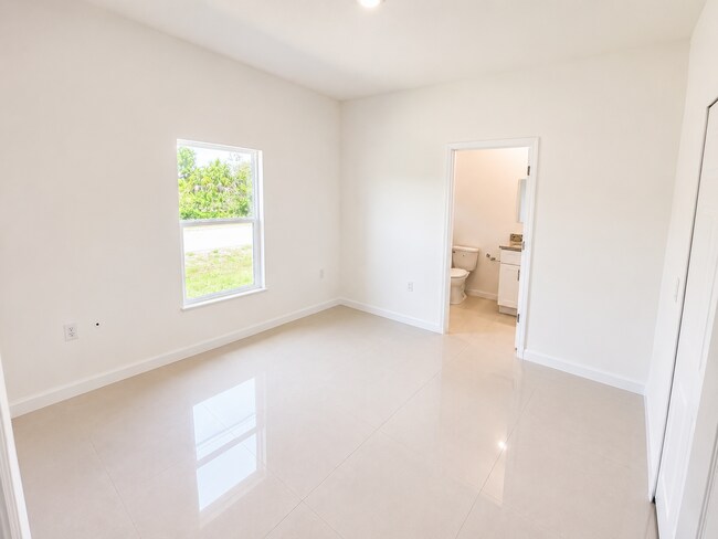 Building Photo - Beautiful Brand new house for rent, Lehigh Acres