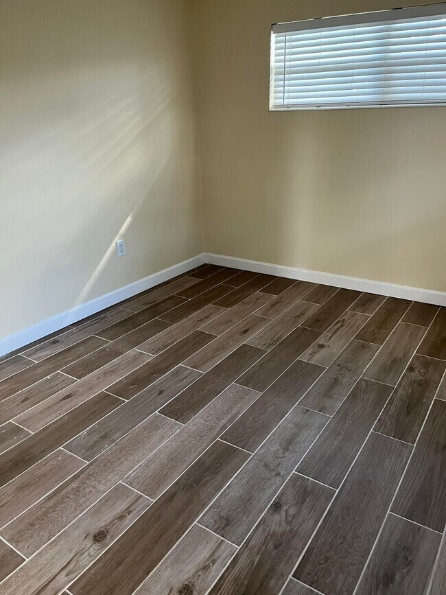 Building Photo - 9167 Birmingham Dr