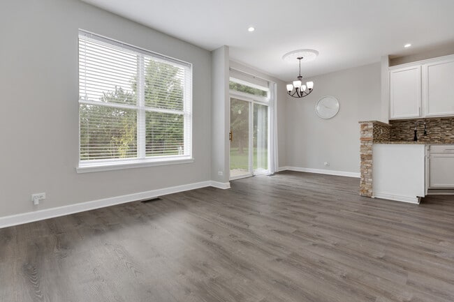 Building Photo - 2253 Sunrise Cir