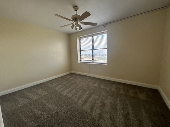 Building Photo - Charming Downtown Studio Apartment for Rent in City Place!