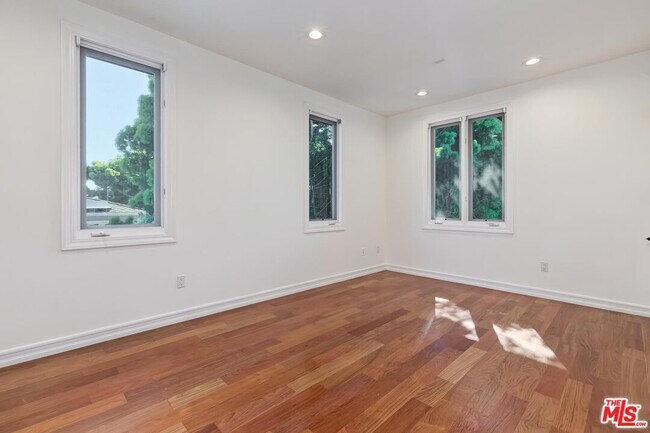 Building Photo - 2890 Forrester Dr