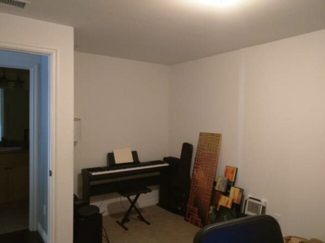 Building Photo - $5,700- 2 Bedroom + Office / 3 Bath GORGEOUS-Bayview Town Home