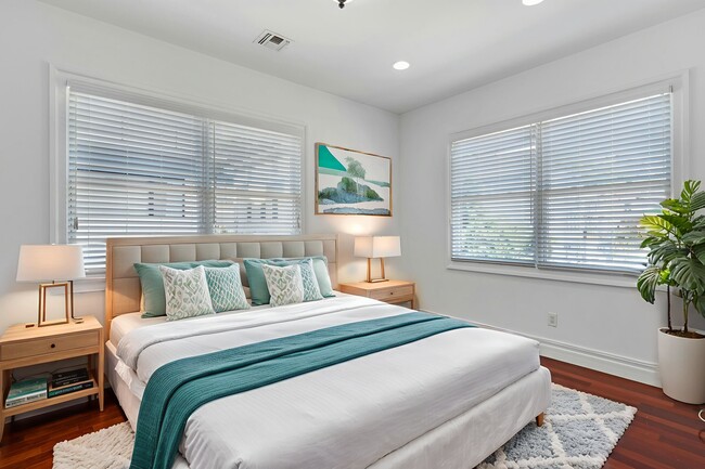 Building Photo - 52B Myrtle Ave MYRTLE Ave