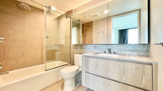 Building Photo - HIGH FLOOR 1BD UNIT AT THE LUXURIOUS KOULA...