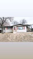 Building Photo - 2210 Alamo Dr