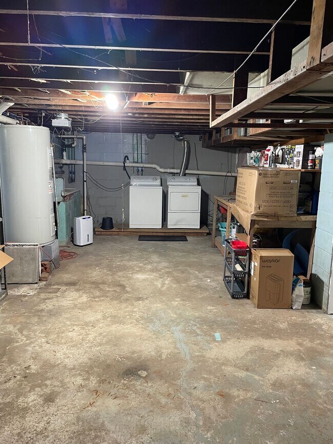 Building Photo - COMING SOON! 3 Bed 1 Bath in Shippensburg,...