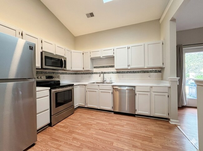 Building Photo - 455 S Piazza Ct