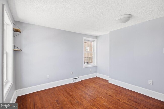 Building Photo - 1821 Memphis St