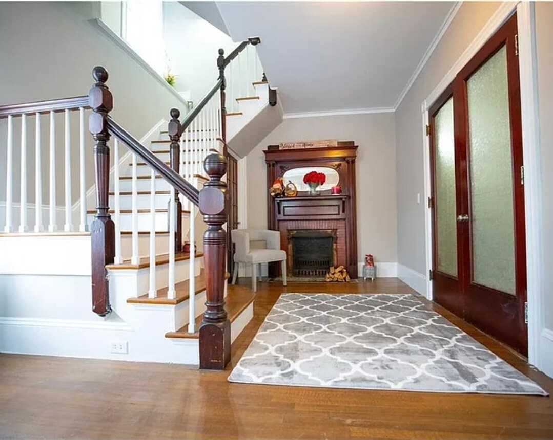 Building Photo - 184 Webster Ave